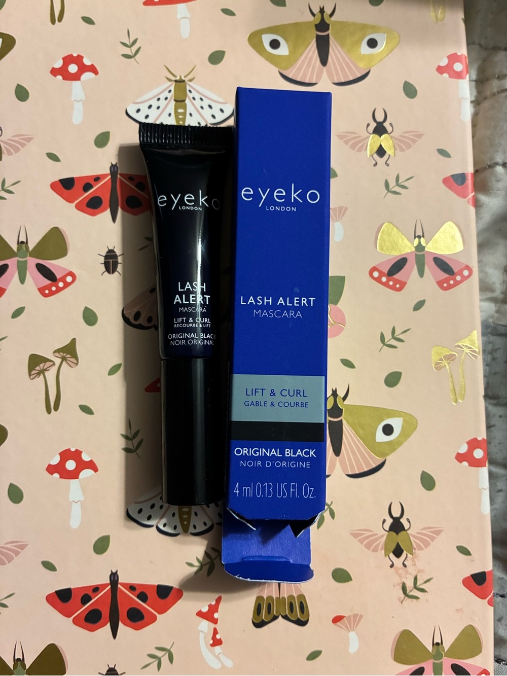Eyeko London Lash Alert Mascara - Lift & Curl in Original Black - Picture 7 of 9